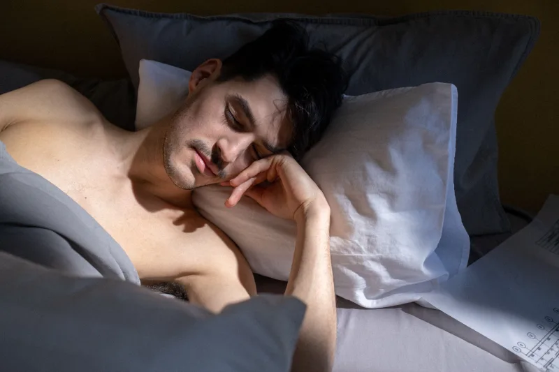 男性在夜間睡眠,睡眠品質與晨勃及夜間勃起有關